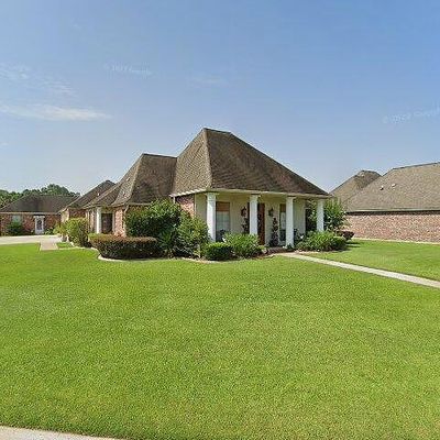 10350 Crooked Creek Ln, Denham Springs, LA 70726