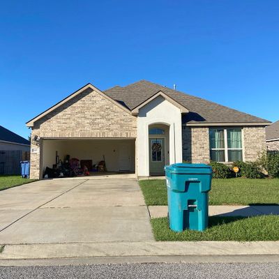 105 Holly Grove Ln, Youngsville, LA 70592