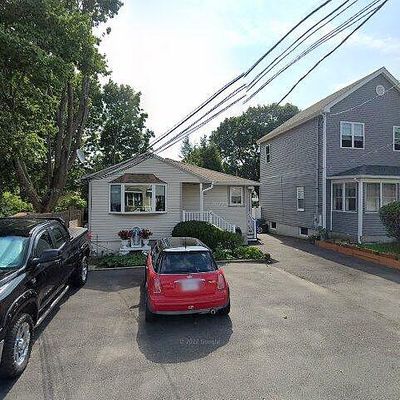 8 Bowdoin Ave, Waltham, MA 02451