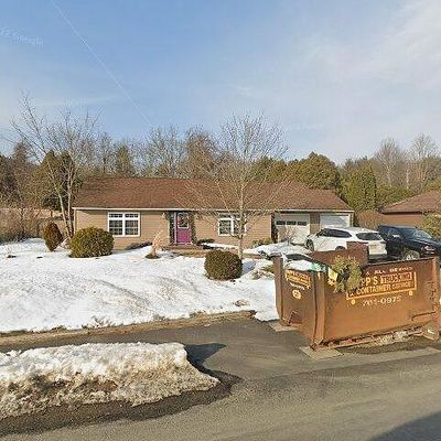 8 Bonner Dr, Queensbury, NY 12804