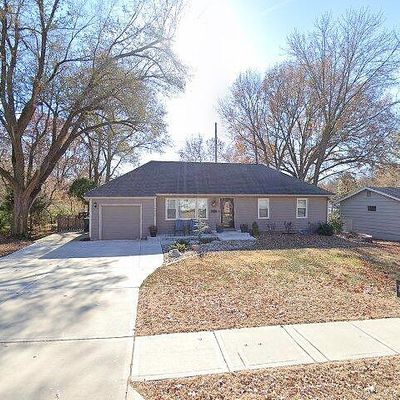 8017 W 91 St St, Overland Park, KS 66212