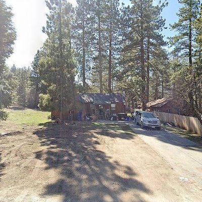 802 Knickerbocker Rd, Big Bear Lake, CA 92315