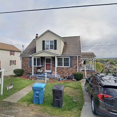 804 W Vine St, Mount Pleasant, PA 15666