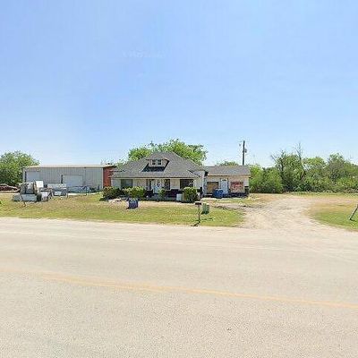 812 N Front St, Mathis, TX 78368