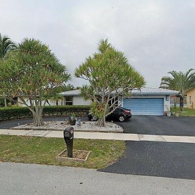 8123 Nw 67 Th Ave, Tamarac, FL 33321