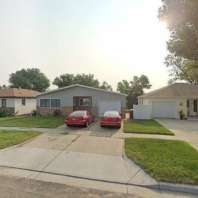 1221 N 15 Th St, Bismarck, ND 58501