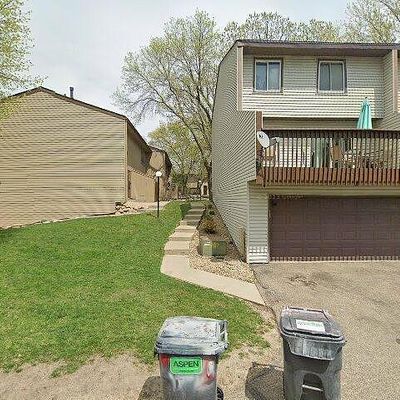 123 River Woods Ln, Burnsville, MN 55337