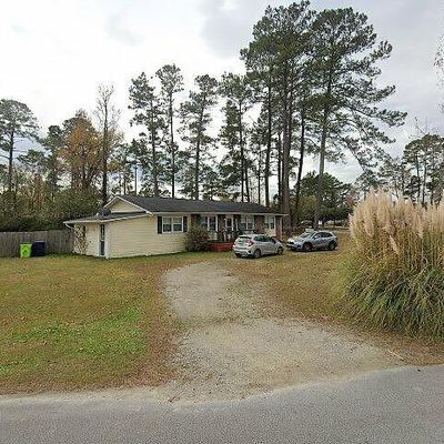 108 Pinecone Ln, Havelock, NC 28532