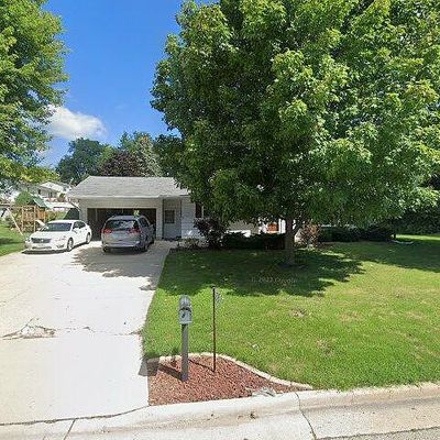 108 W Grove St, Burlington, WI 53105