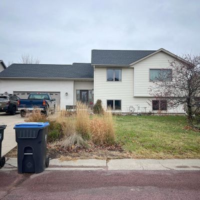 109 Quinion Dr, Mankato, MN 56001