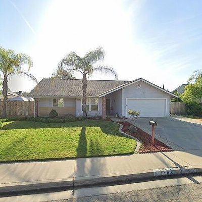 1104 Post St, Sanger, CA 93657