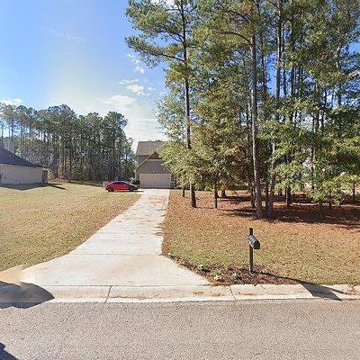 136 Amhurst Dr, West Point, GA 31833