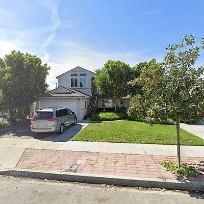 12520 Stagg St, North Hollywood, CA 91605