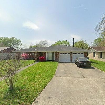 1308 Burkedale Dr, Port Lavaca, TX 77979