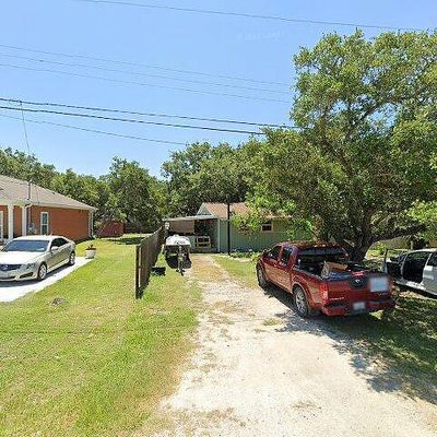 1308 S Kossuth St, Rockport, TX 78382