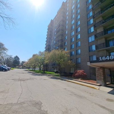 16400 N Park Dr #416, Southfield, MI 48075