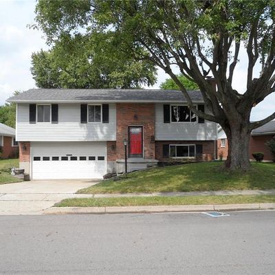 1714 Dubois Dr, Piqua, OH 45356