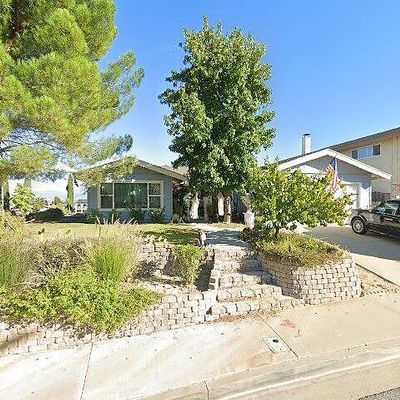 19677 Crystal Springs Ct, Newhall, CA 91321