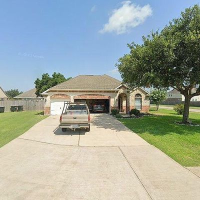 2053 Lepper St, Alvin, TX 77511