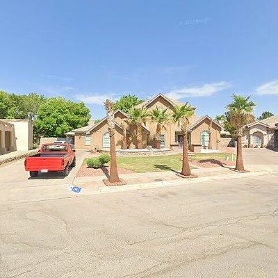 2061 Sun Chariot Dr, El Paso, TX 79938