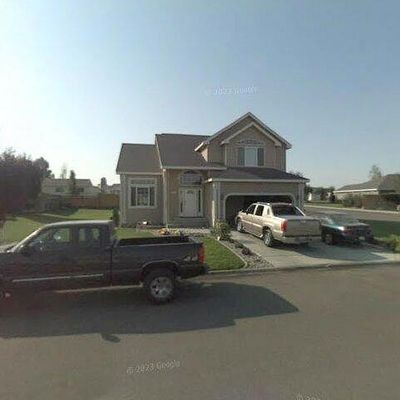 1816 W 2 Nd St, Grandview, WA 98930