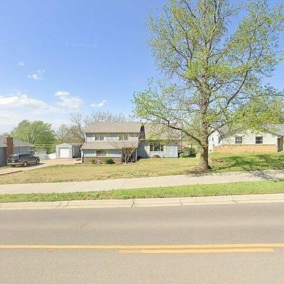 1836 Se 37 Th St, Topeka, KS 66605