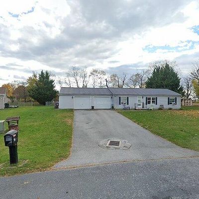 189 Durham Dr, Chambersburg, PA 17202