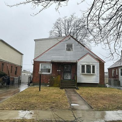 22656 129 Th Ave, Springfield Gardens, NY 11413