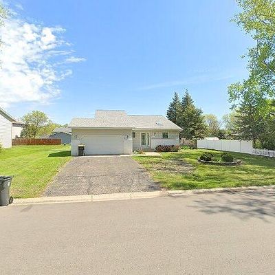 2481 Northridge Dr, North Mankato, MN 56003