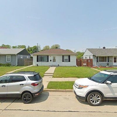 210 Luedtke Ave, Racine, WI 53405