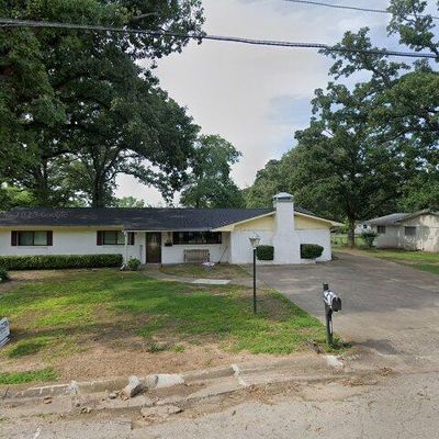 214 N Oaks Dr, Grand Saline, TX 75140