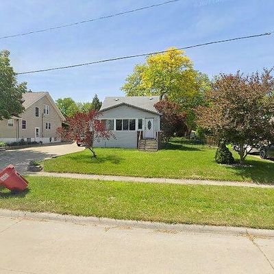 28428 Church St, Flat Rock, MI 48134