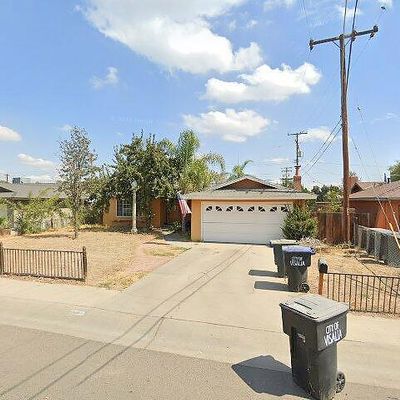 2926 S Linwood St, Visalia, CA 93277