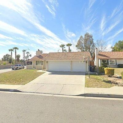 2958 Havasu Ct, Highland, CA 92346