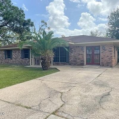 3302 Boston Ave, Pascagoula, MS 39581