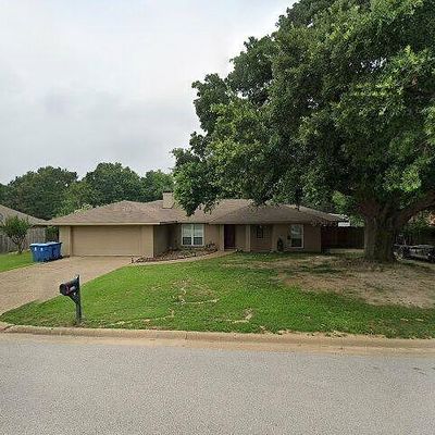 3307 Bogota St, Athens, TX 75752