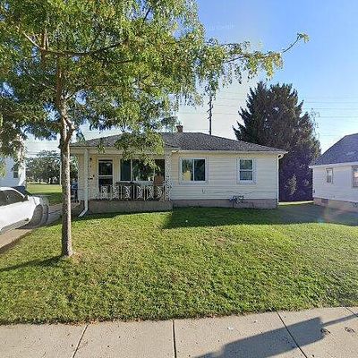 3325 Republic Ave, Racine, WI 53405