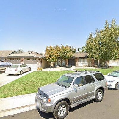 3510 W La Vida Ave, Visalia, CA 93277