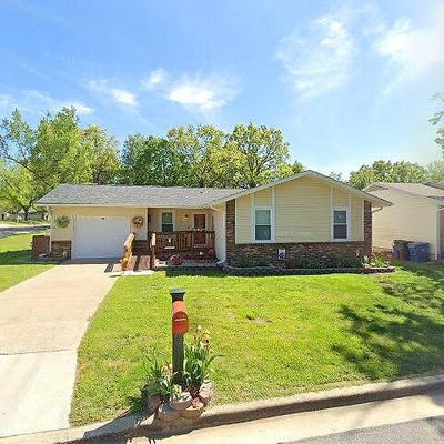 302 W 41 St St, Joplin, MO 64804