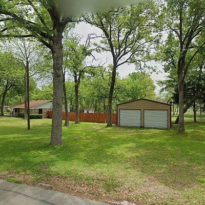 304 Hillcrest Dr, Tool, TX 75143