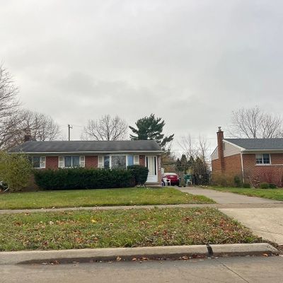 31049 Maplewood St, Garden City, MI 48135