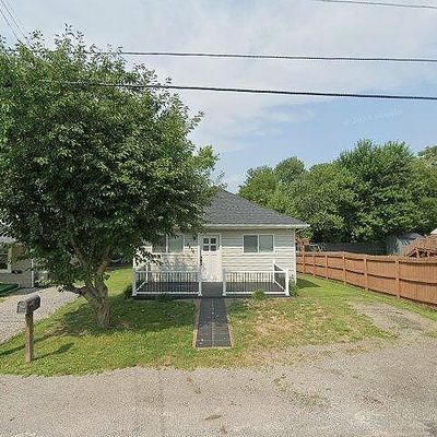 3916 41 St Ave, New Brighton, PA 15066