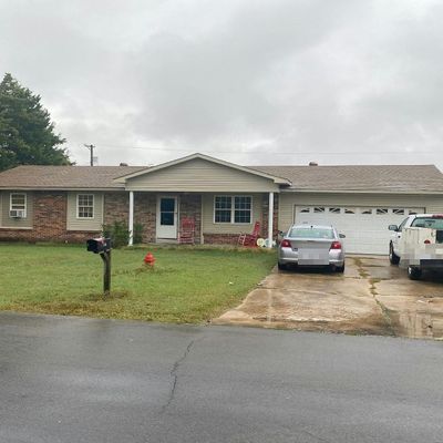 408 Jarvis Ave, Sikeston, MO 63801