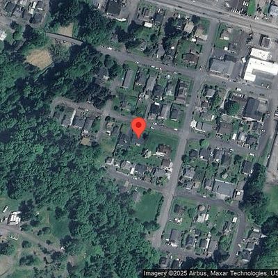 422 W D St, Rainier, OR 97048