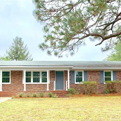 3754 Golfview Rd, Hope Mills, NC 28348