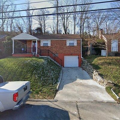 3883 Delco Rd, Pittsburgh, PA 15227