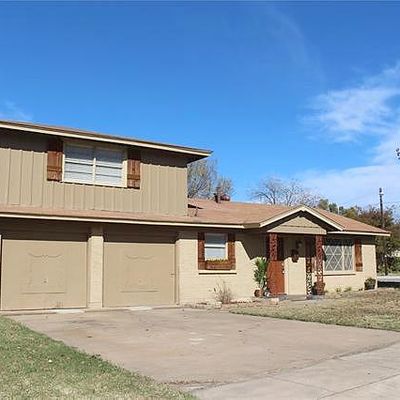 4721 Ira St, Haltom City, TX 76117