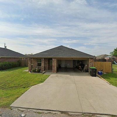 509 W Holford St, Pilot Point, TX 76258