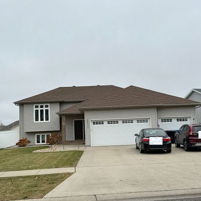 4532 S 44th St., Fargo, ND 58104