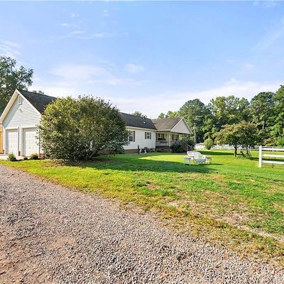 5431 Proctors Bridge Rd, Ivor, VA 23866